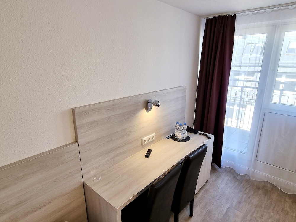 Adler Hotel Frankfurt 49/50