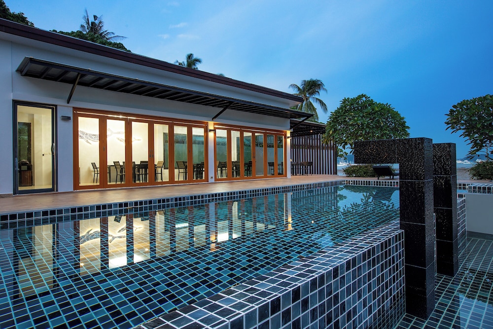 Nariya Bayfront Phuket 4/50