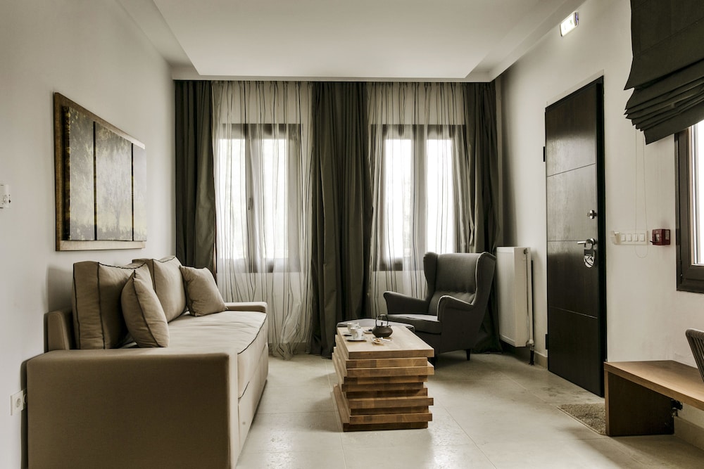 12 Months Luxury Resort 58/88