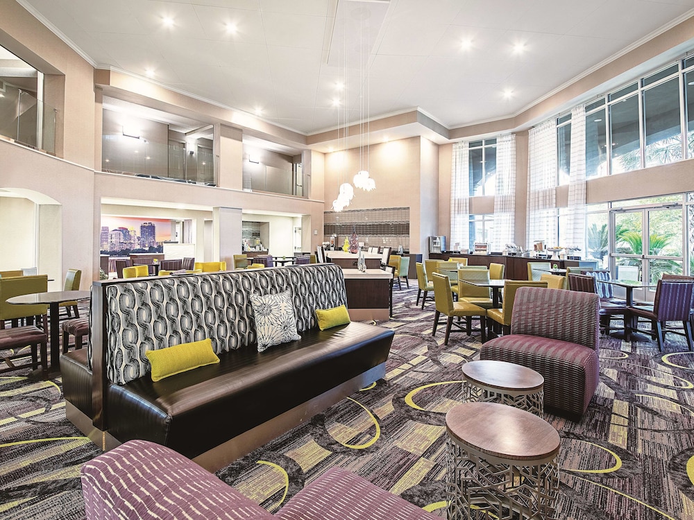 La Quinta Inn & Suites by Wyndham Austin Airport 33/46