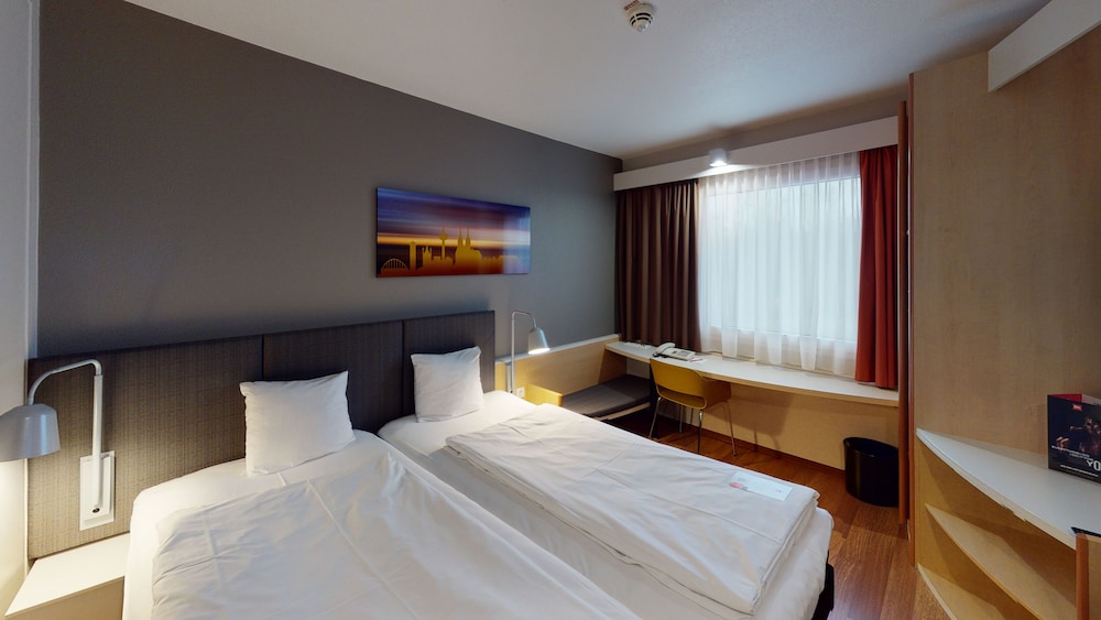 Ibis Cologne Airport Hotel 18/50