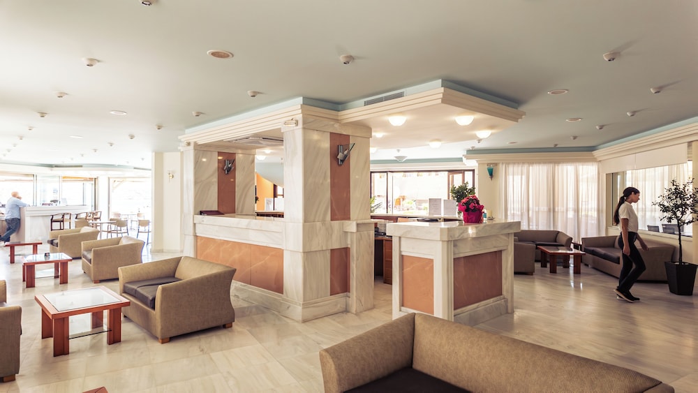 Chrispy Beach Resort 20/43