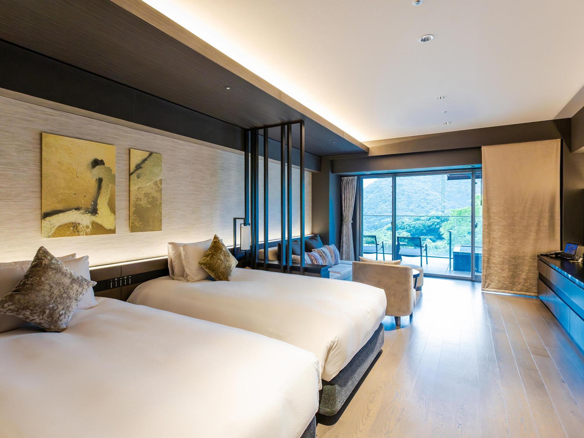 Western, Outdoor Bath, West Wing, High Floor