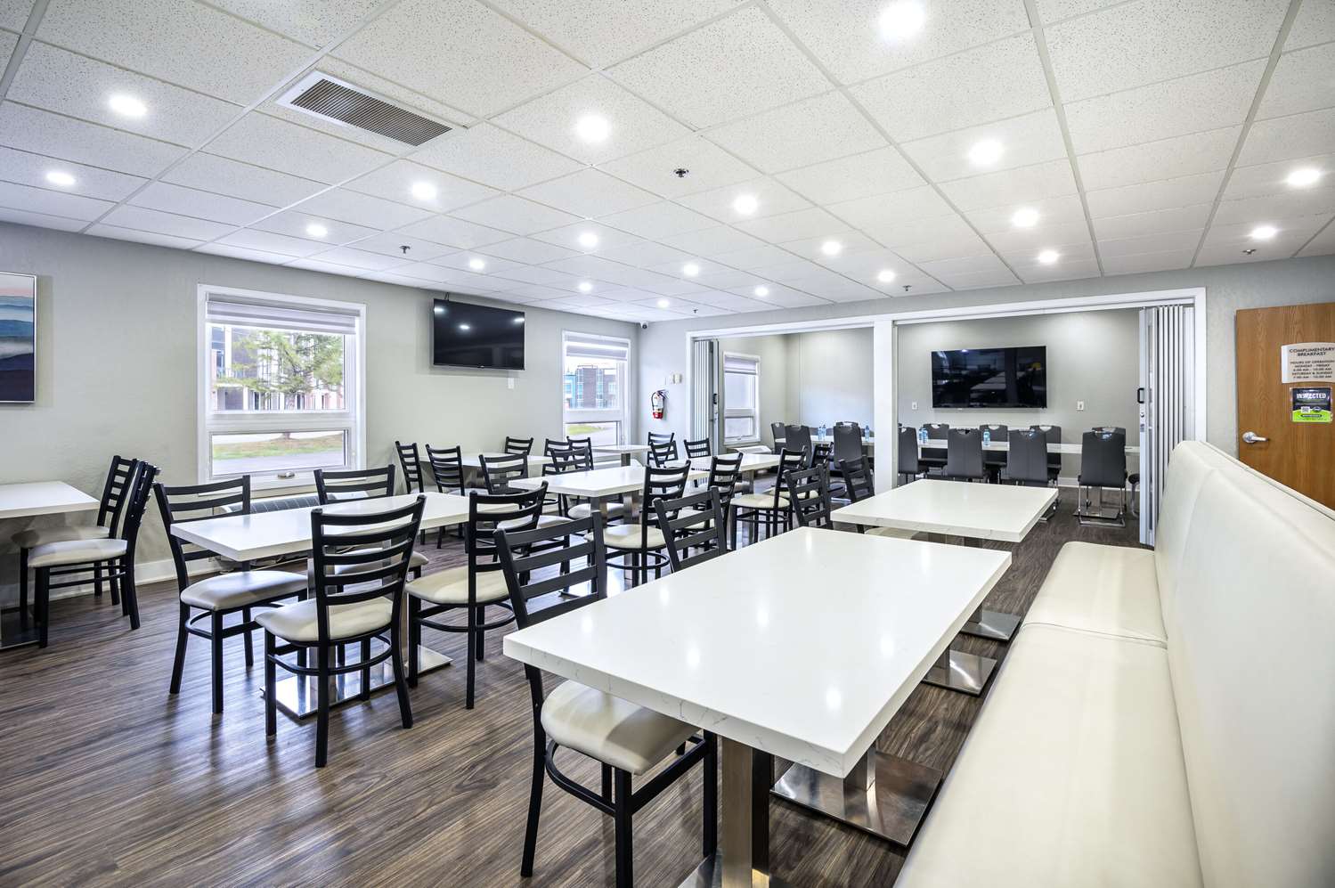 Quality Inn & Suites Grimsby 28/38