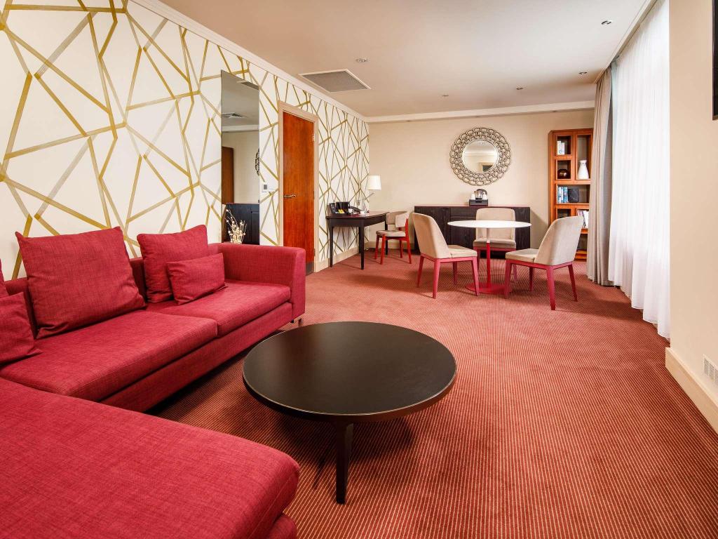 The Luxury Central Cardiff Signature Hotel By Belvilla 30/48