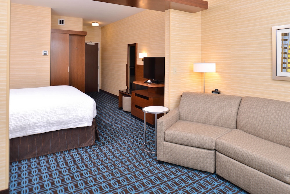 Fairfield Inn Suites Farmington 12/43