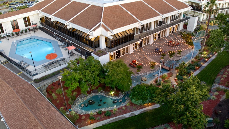 Doubletree Sacrament 6/50