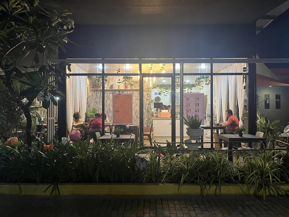 Manora Apartments And Guest House 4/66