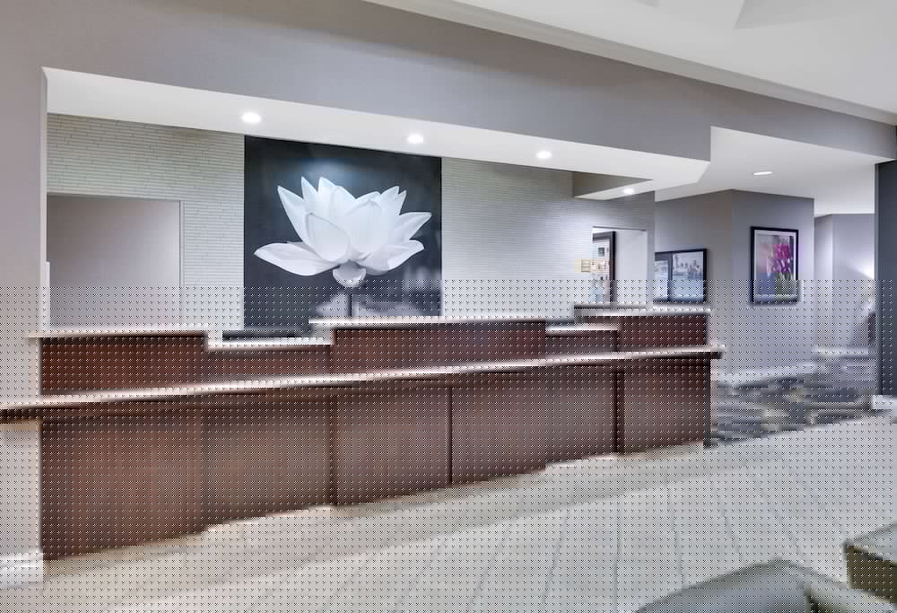 La Quinta Inn Suites Dallas North Central 13/48