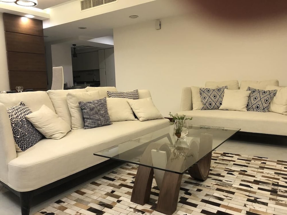 Saxophone Suites 30/50