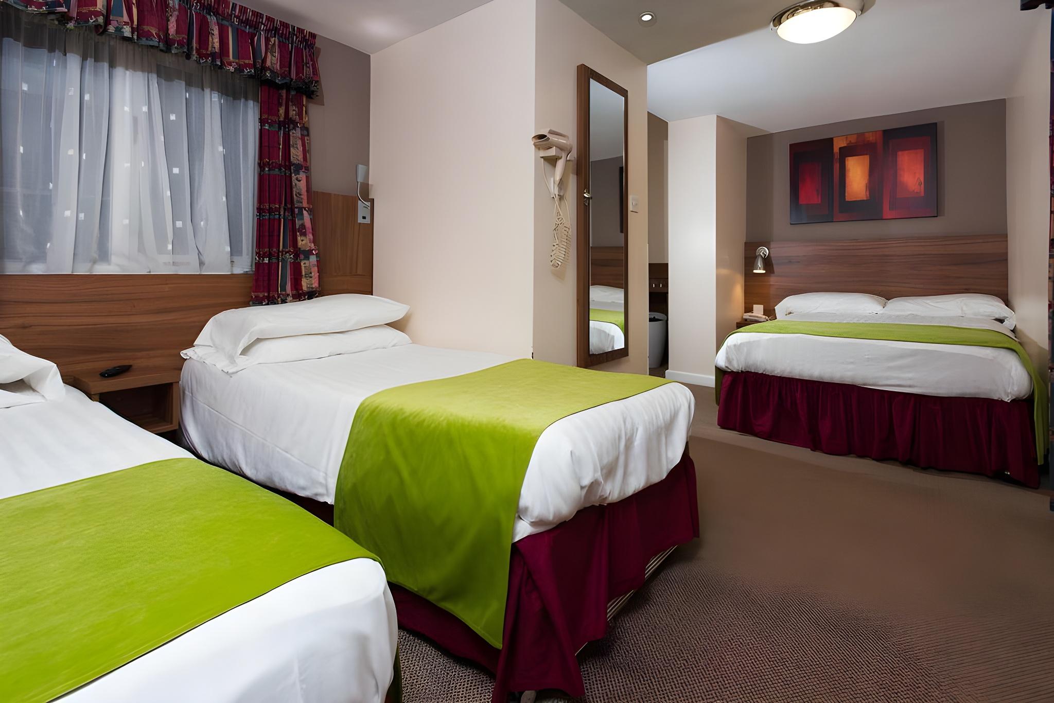 Room, Quintuple, 3 Beds