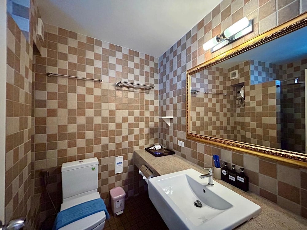 Grandblue Resort 69/70