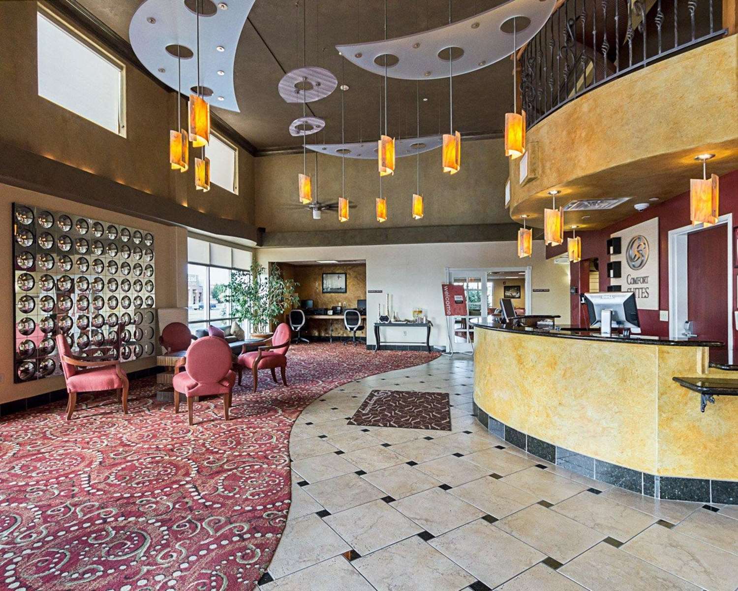 Comfort Suites Airport Wichita, KS 6/41
