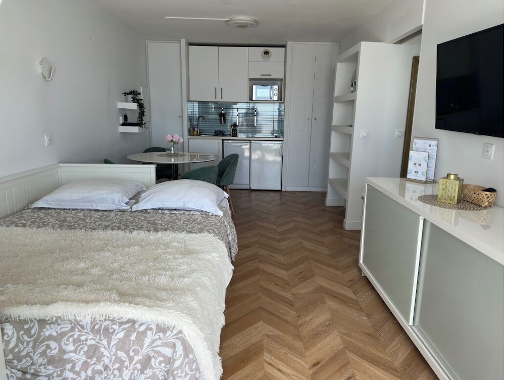 Studio, Cabin, Bunk Bed, Sofa