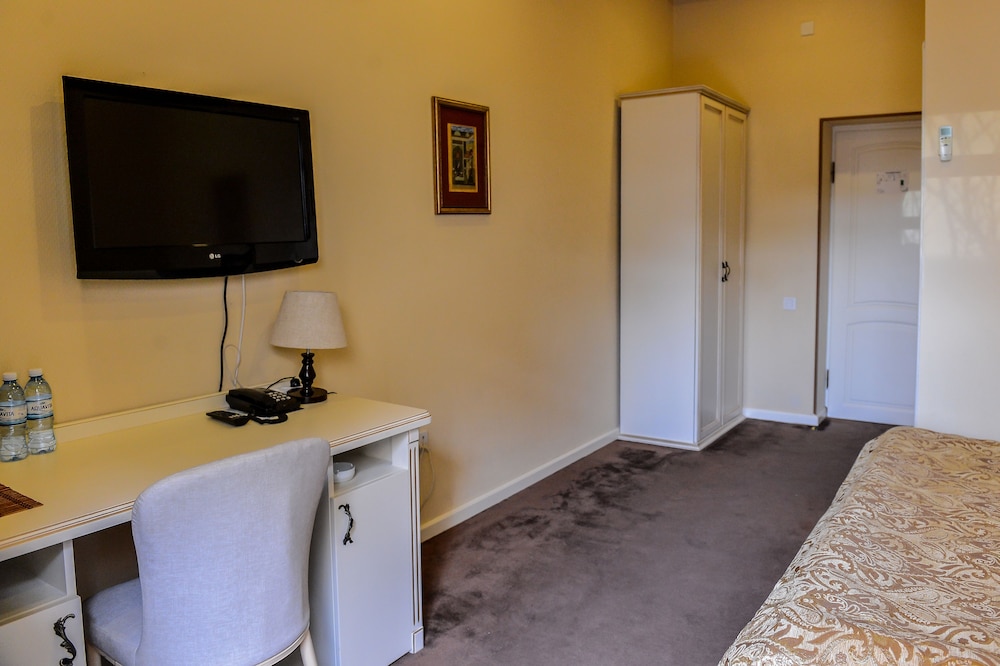 East Legend Hotel 39/50