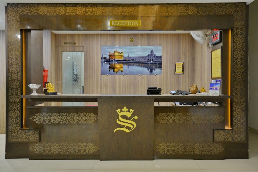 Hotel Samrat 4/45
