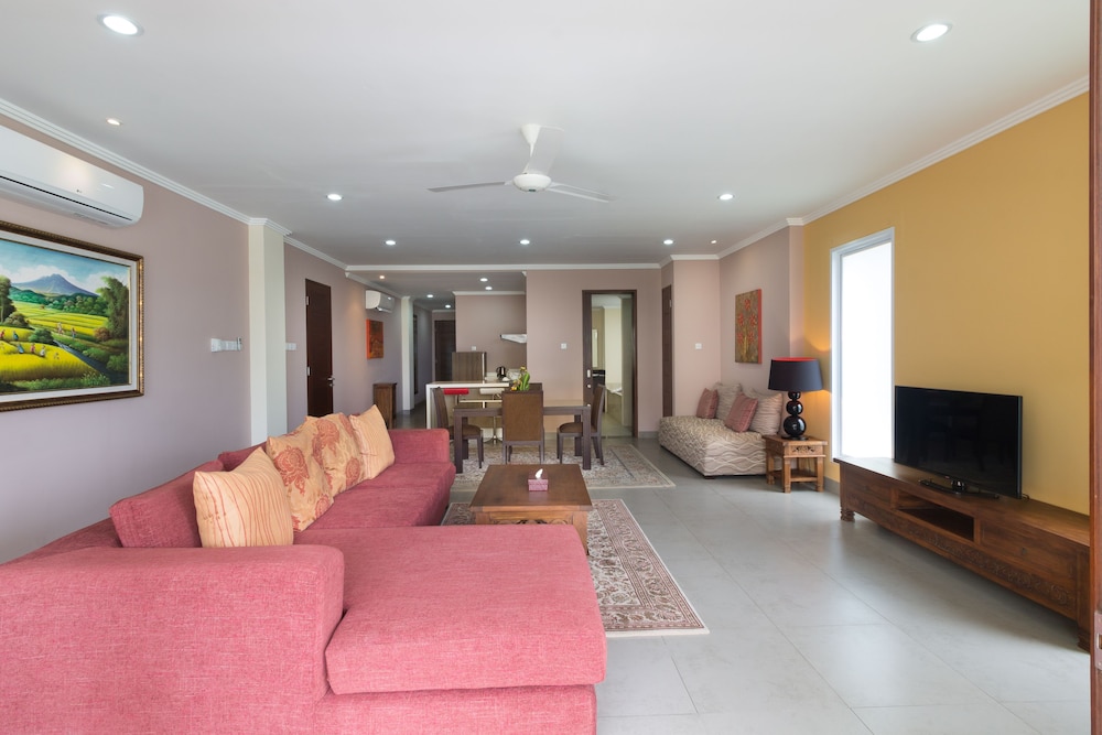 Peninsula Bay Resort 31/50