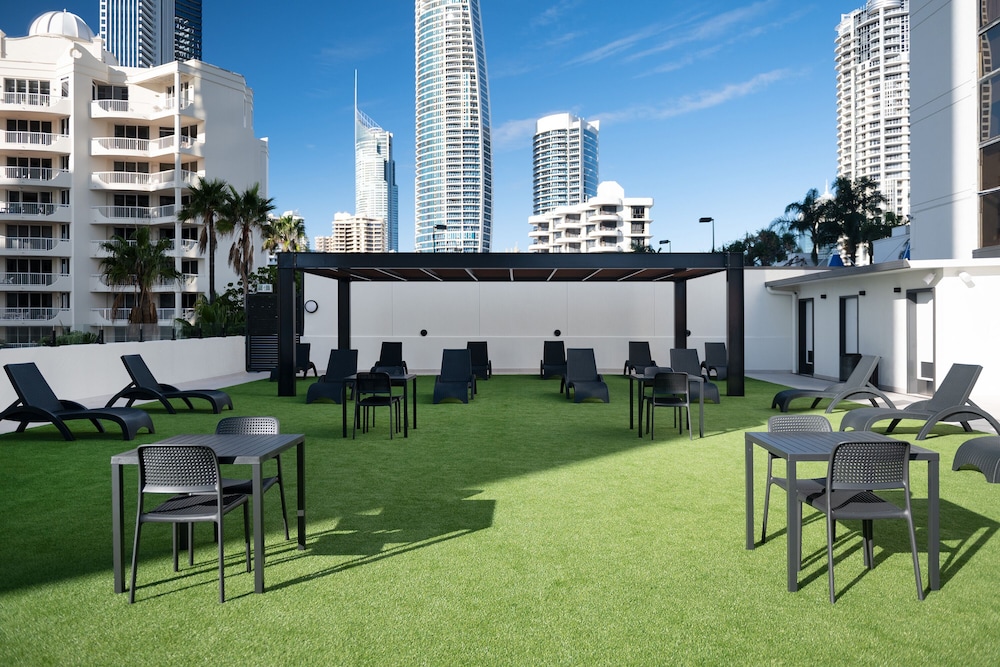 Mantra on View Surfers Paradise 50/52