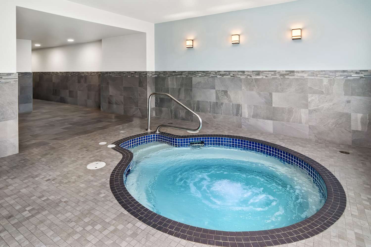 swimming pool spa