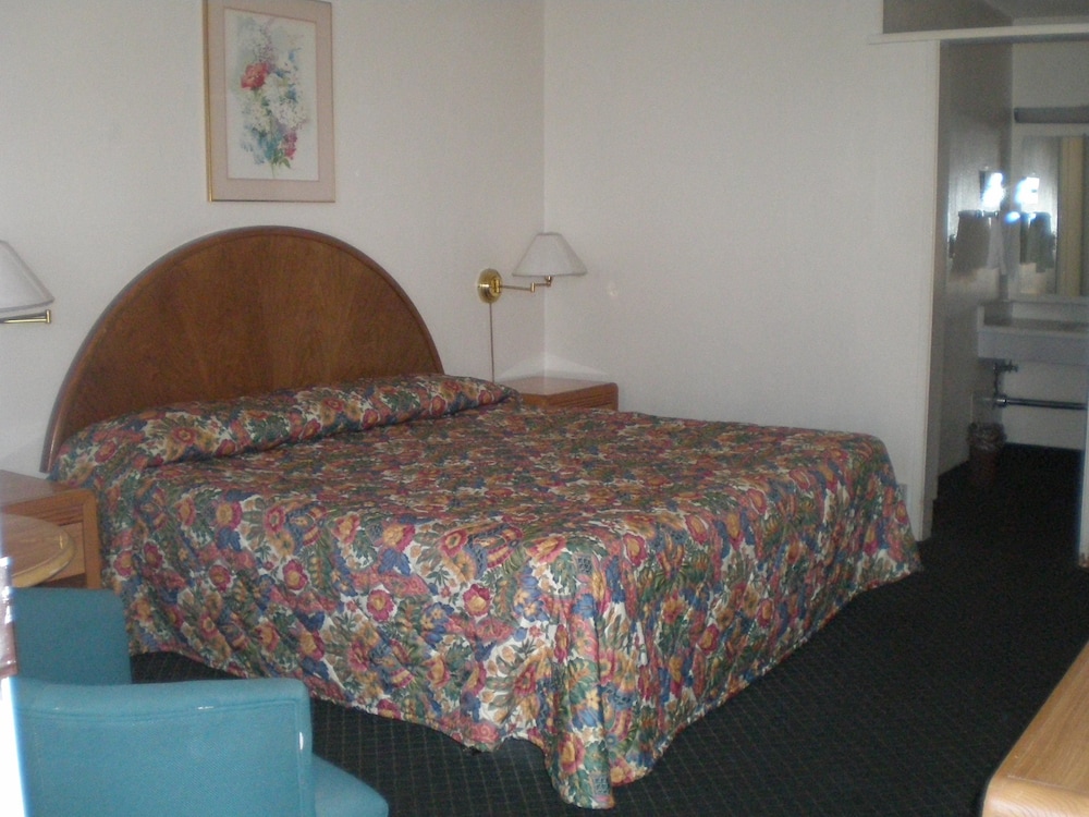 ECONOMY INN BARSTOW 19/57