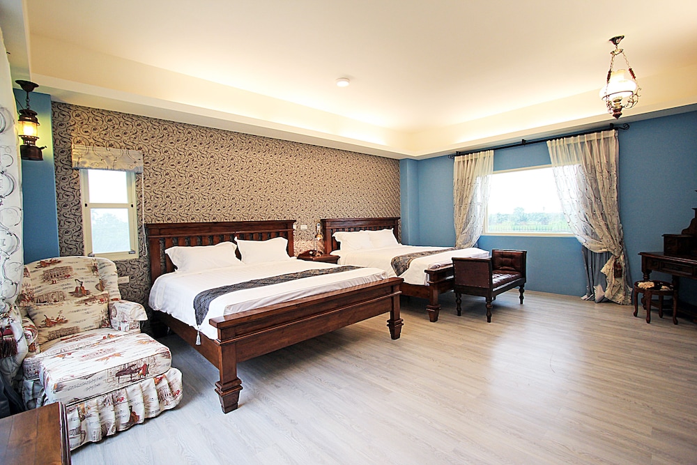 Cai Feng B&amp;B 11/37