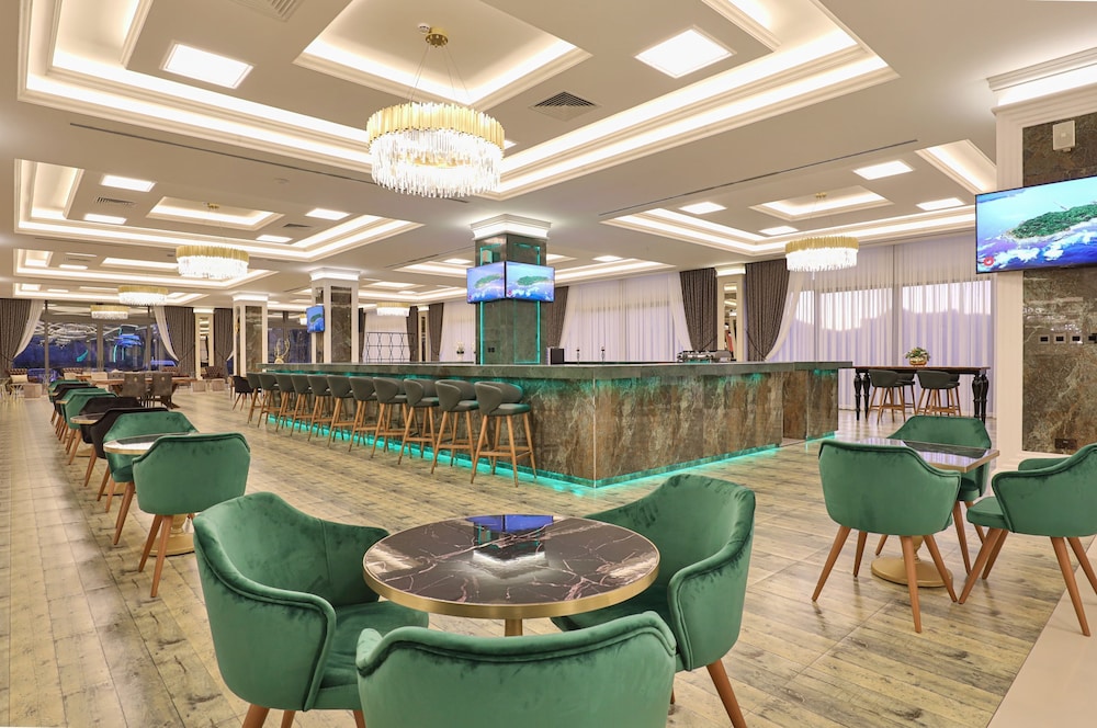 Mc Palace Hotel & Spa & Convention 35/41