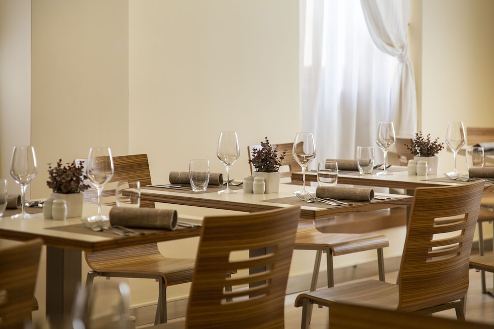 HOTEL ANTICO BORGO 37/52