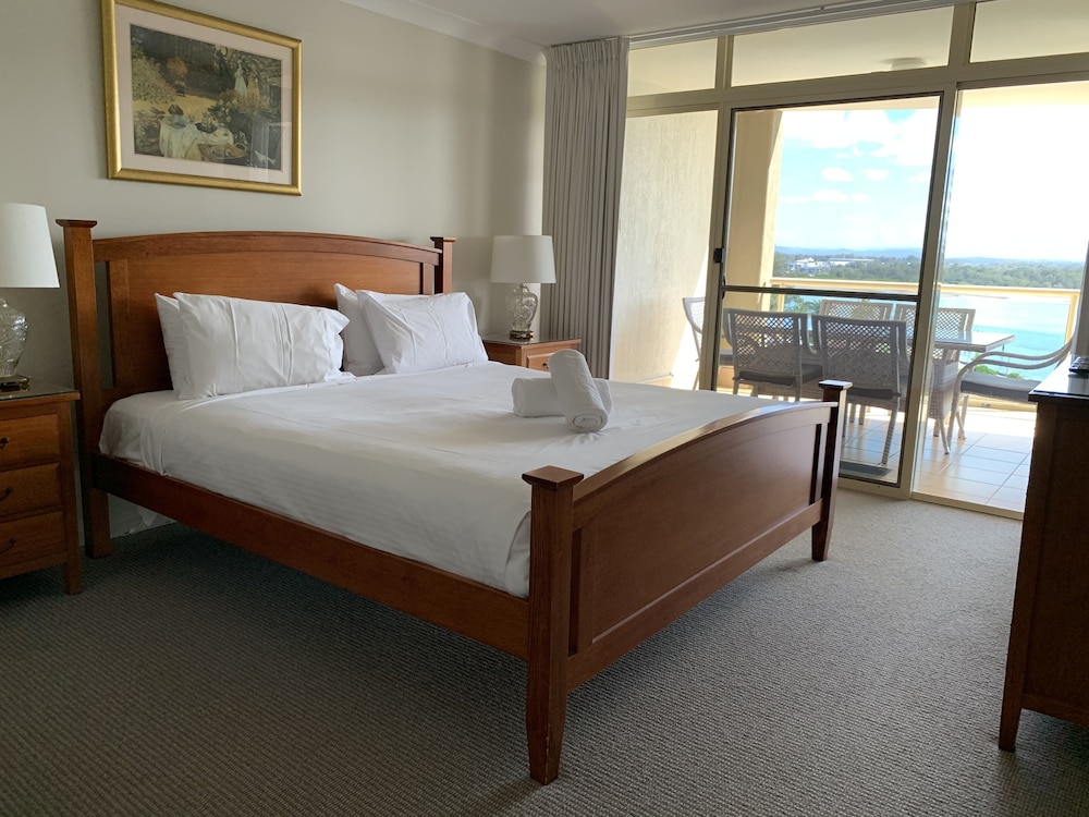 1 BEDROOM, APARTMENT, WATER VIEW