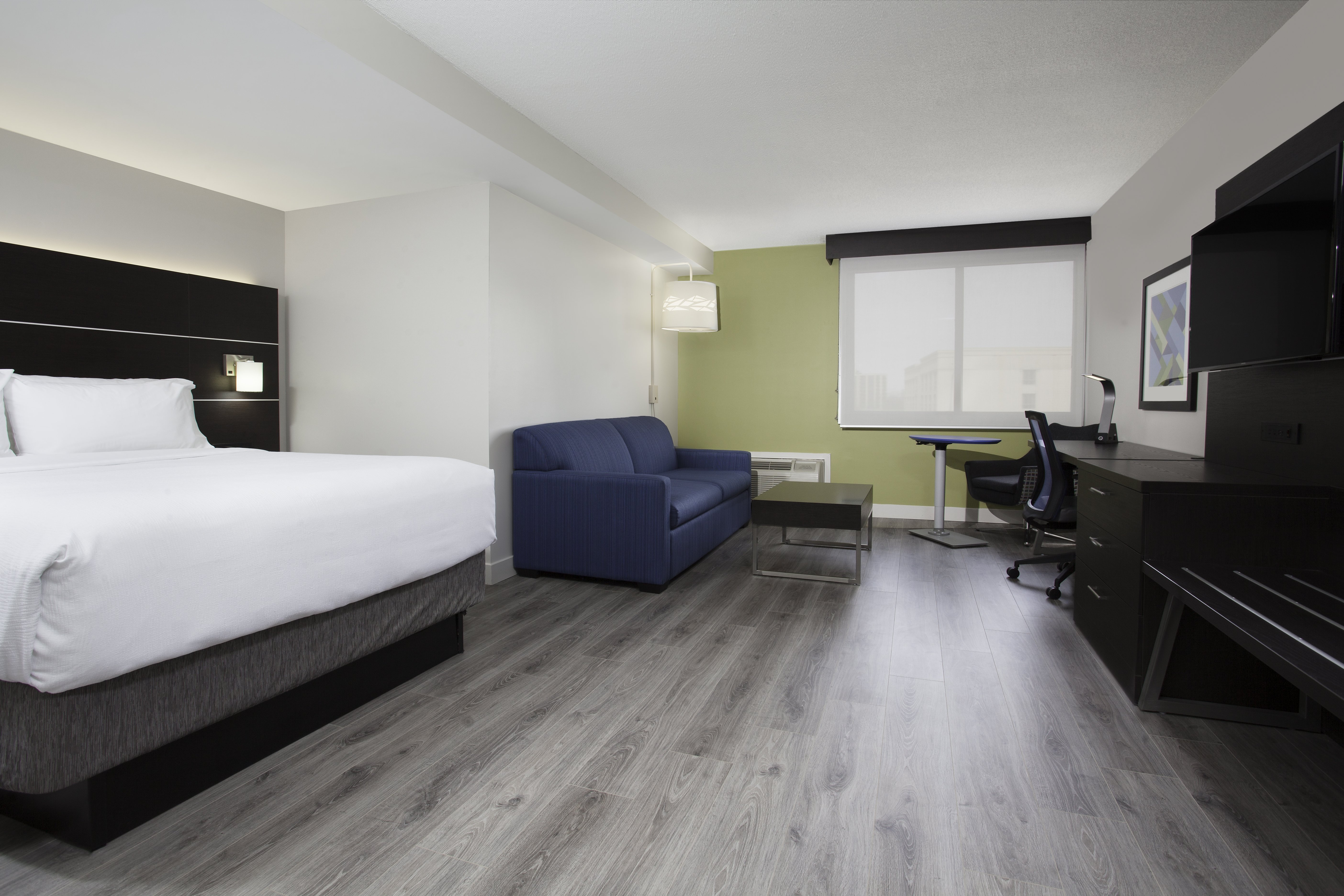 Suite, Queen Bed, Jetted Tub
