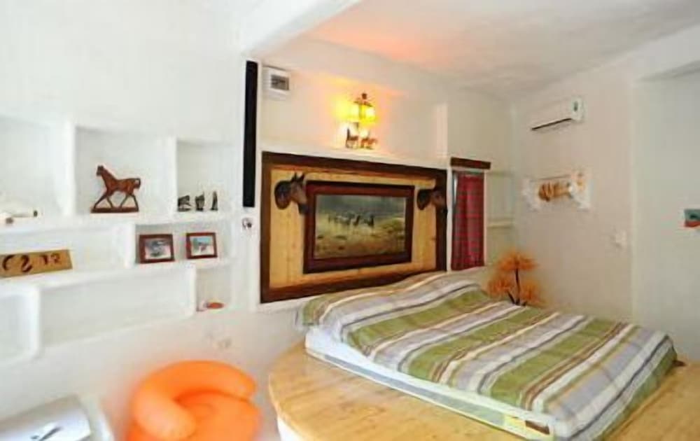 Scenic Riverside Resort 8/50