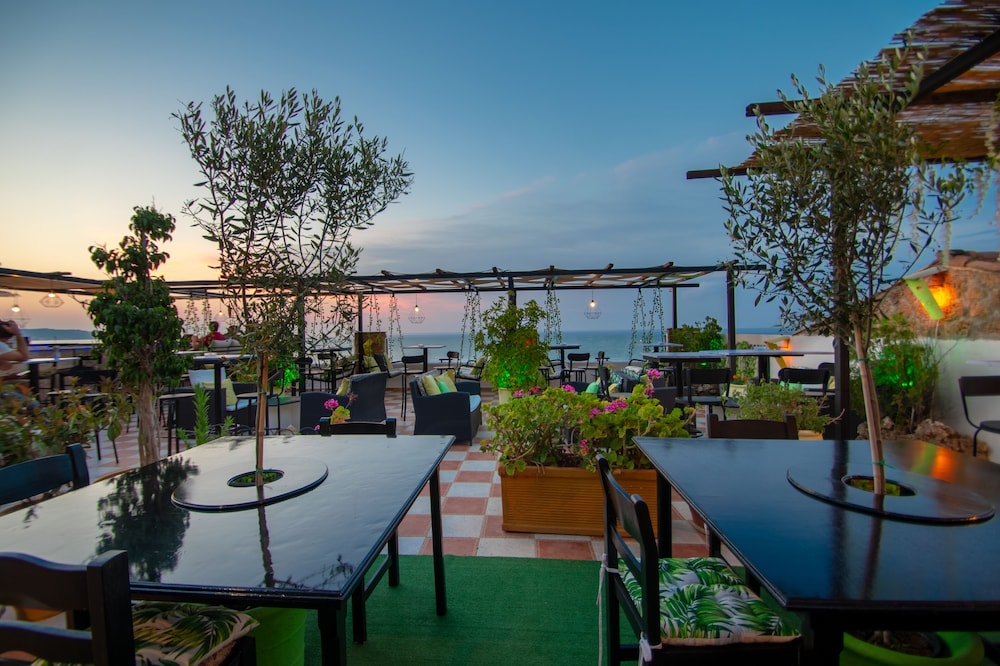 Agoulos Inn 28/50
