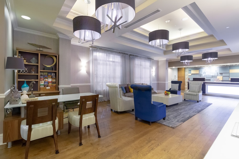 Holiday Inn Express Savannah Historic District 57/74