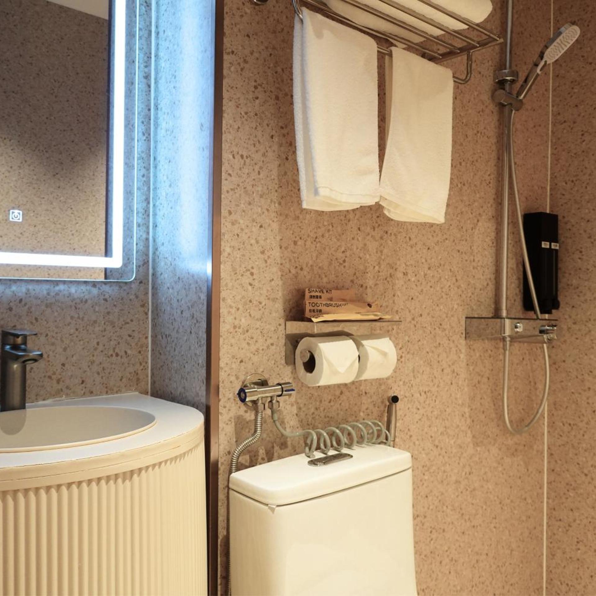 Hotel 165 40/45
