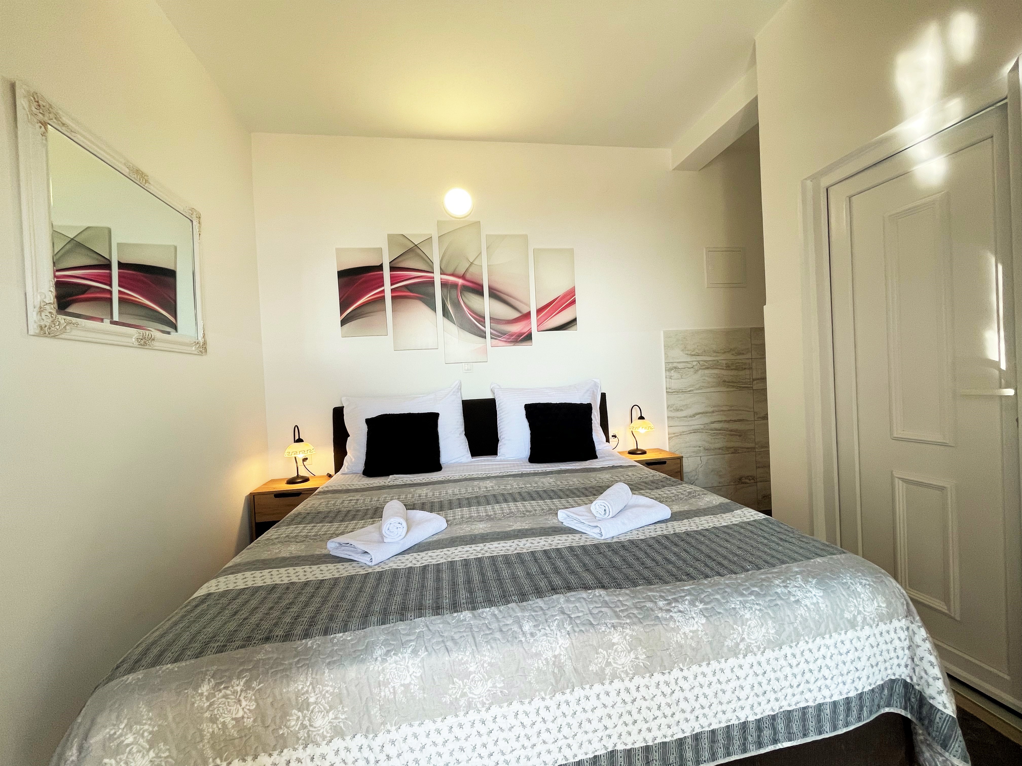 Studio, Pool and Sea View