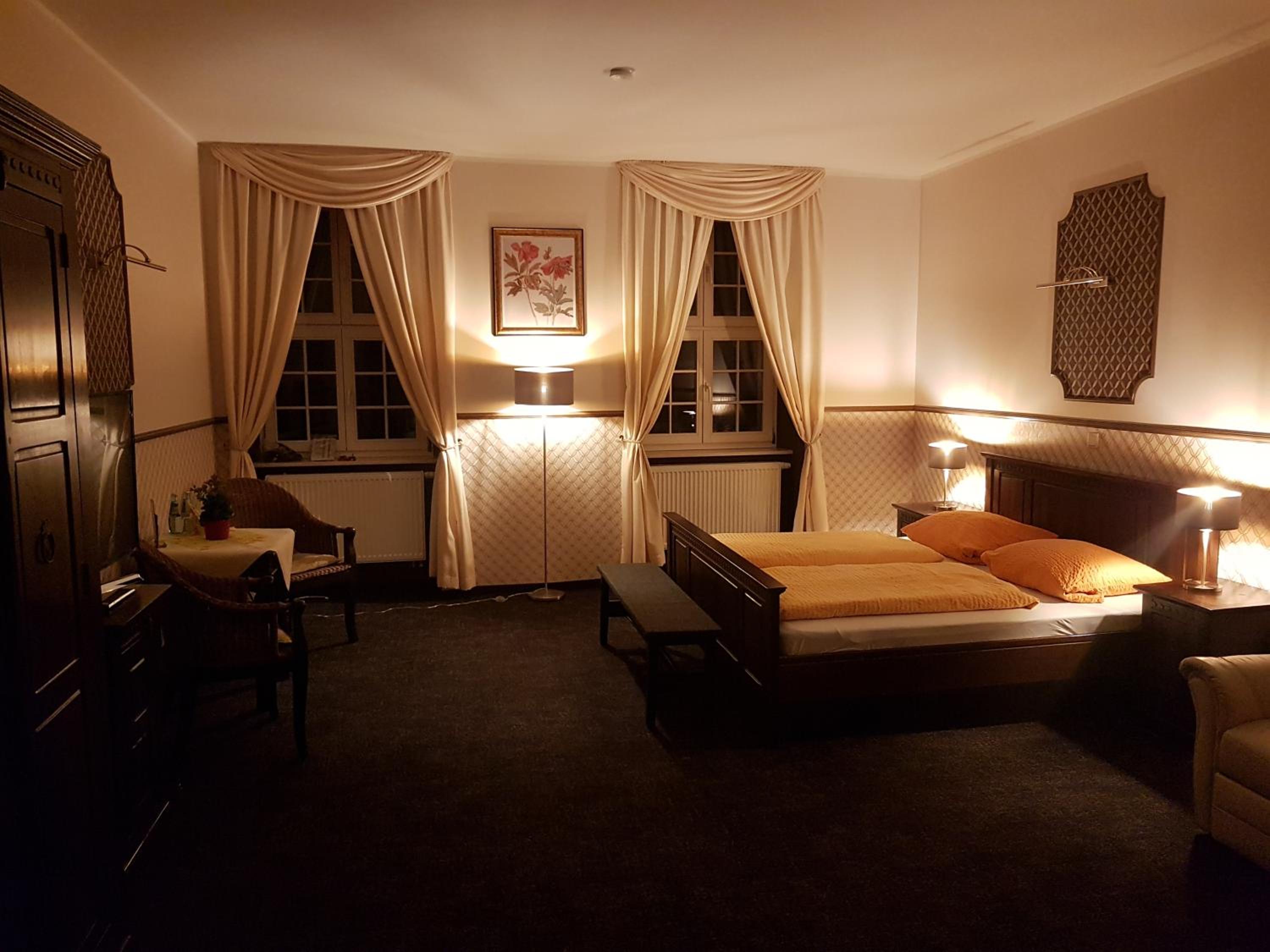 غرفة كبيرة بسرير مزدوج، Gotikhotel Frenzelhof 7/10