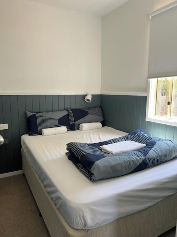 2 Bedrooms, Cabin, 1 Single and 2 Double Beds