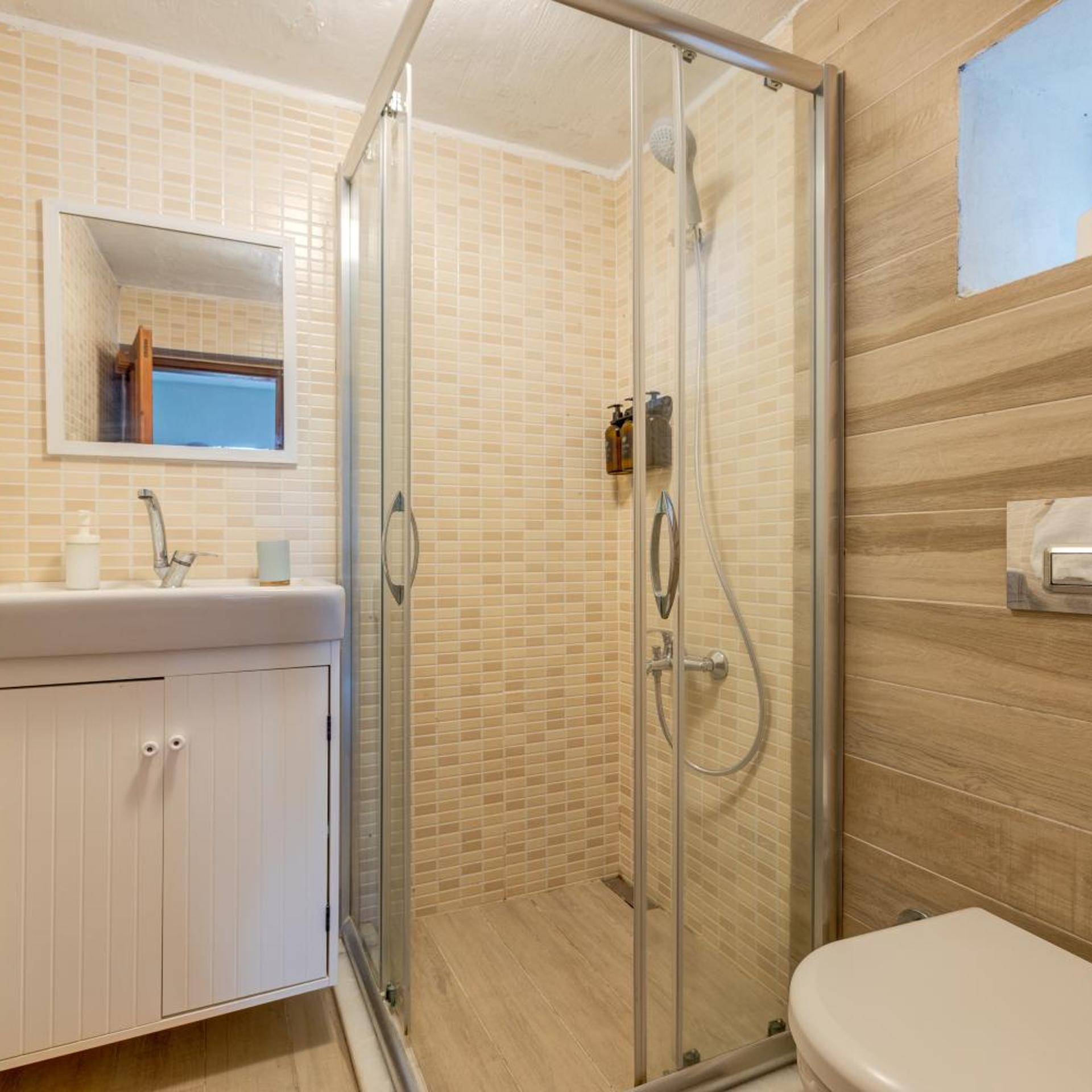 غرفة بسرير مزدوج بشرفة، Aral Tatil Ciftligi 7/8