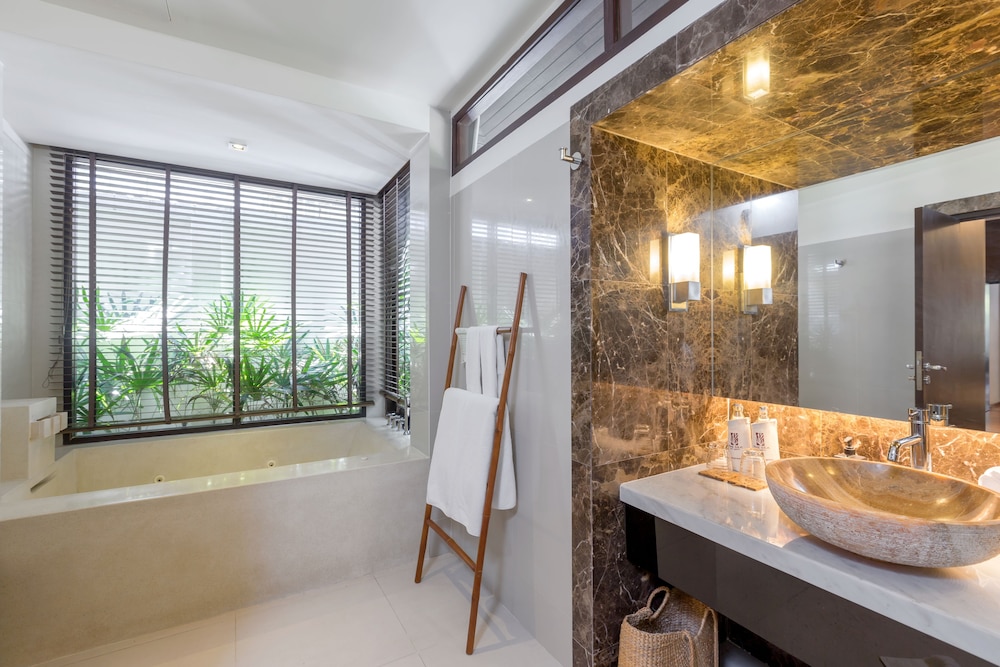 2 Bedrooms, Pool, Villa, King Bed, The Sea Koh Samui Resort & Residences by Tolani 3/3