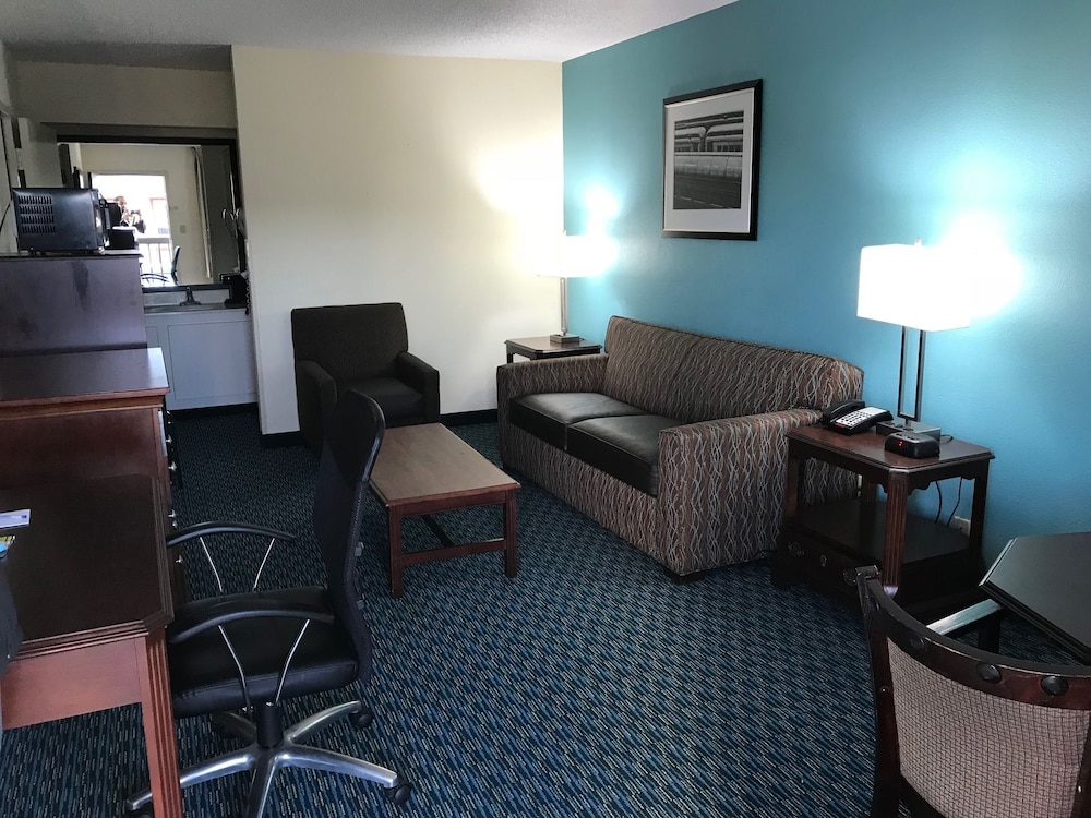 Baymont by Wyndham Florence, SC 17/23