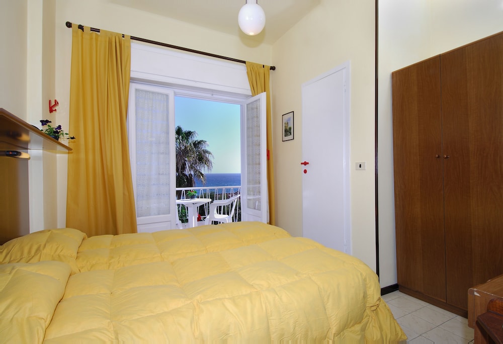 NETTUNO HOTEL 6/24