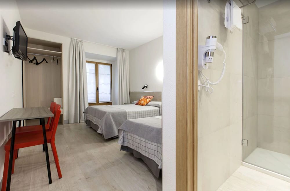 Hostal Castilla Ii Puerta Del Sol 52/73