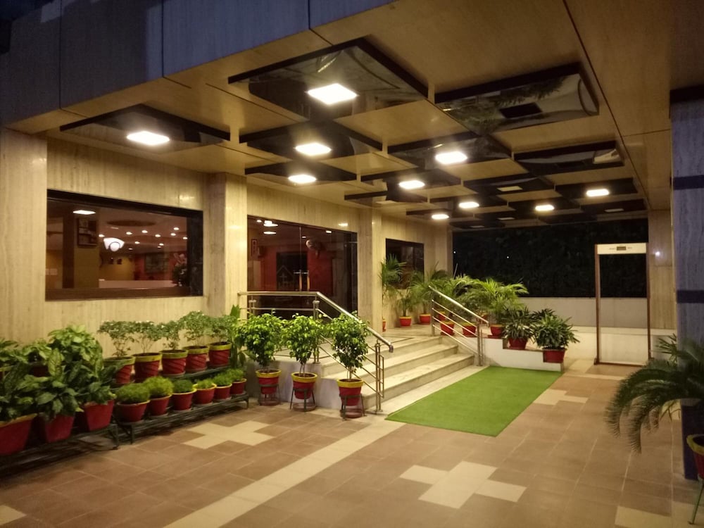 Hotel Taj Darbar 2/45