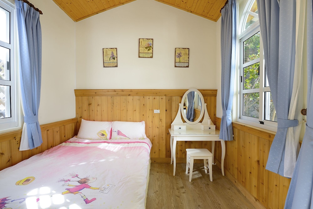 Aurora Villa 10/50