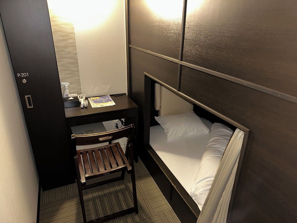 Hotel Crown Hills Miyoshi 18/40