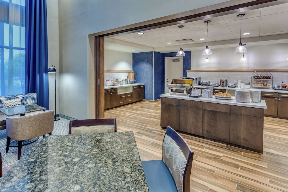 Hampton Inn & Suites Kittery-Portsmouth 7/45