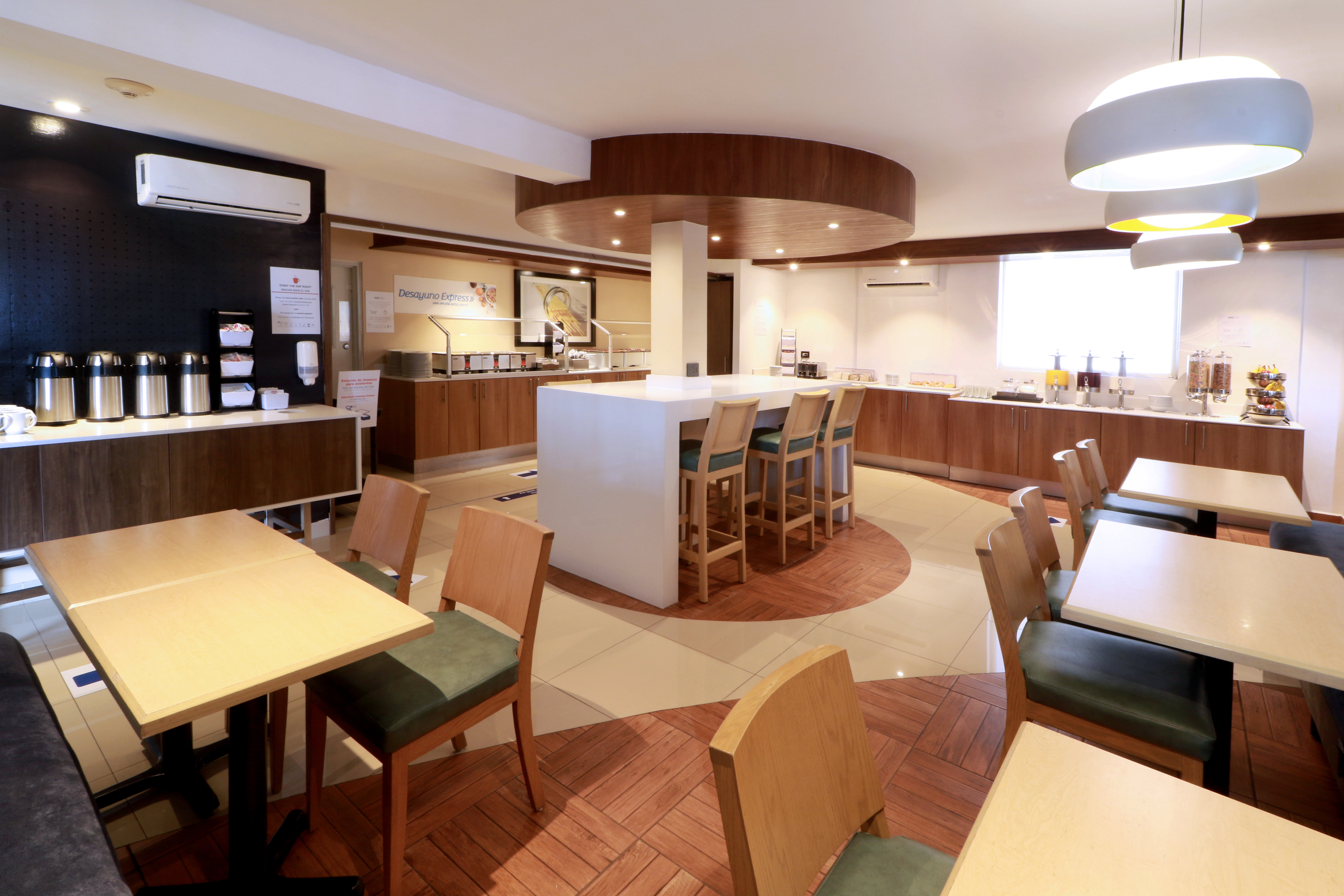 Holiday Inn Express Piedras Negras 51/72