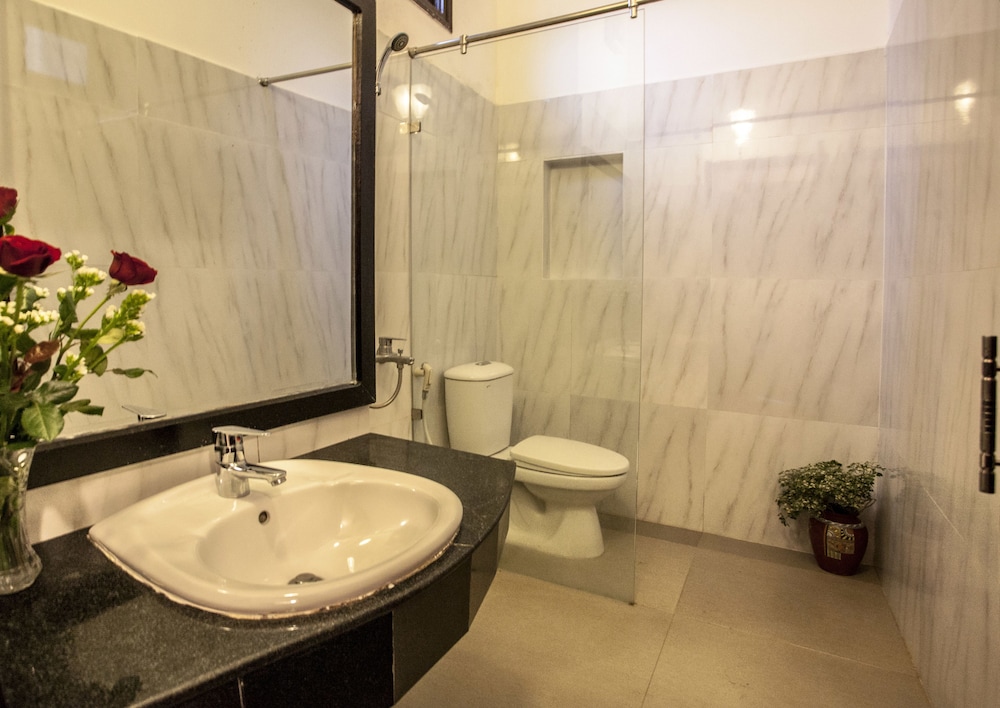 Ngan Phu Villa 50/50