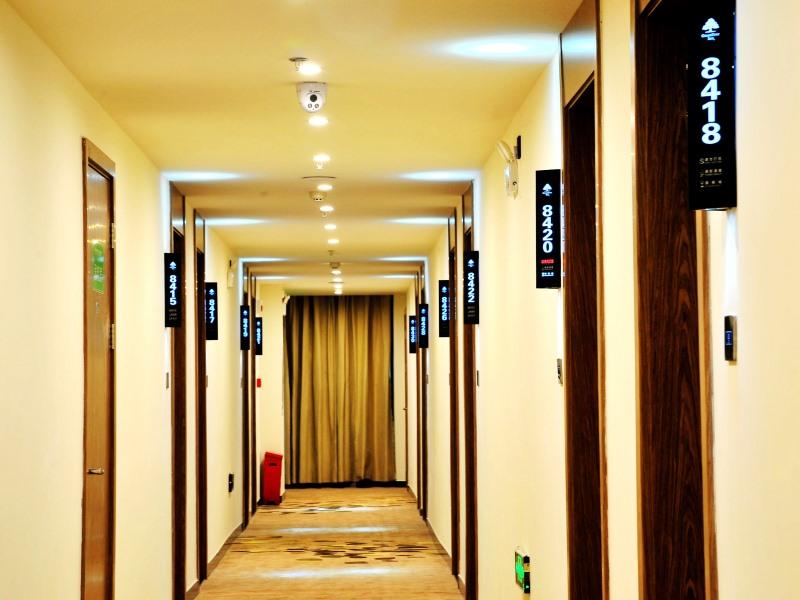 GreenTree Inn Haikou City Wuzhishan Road 17/33
