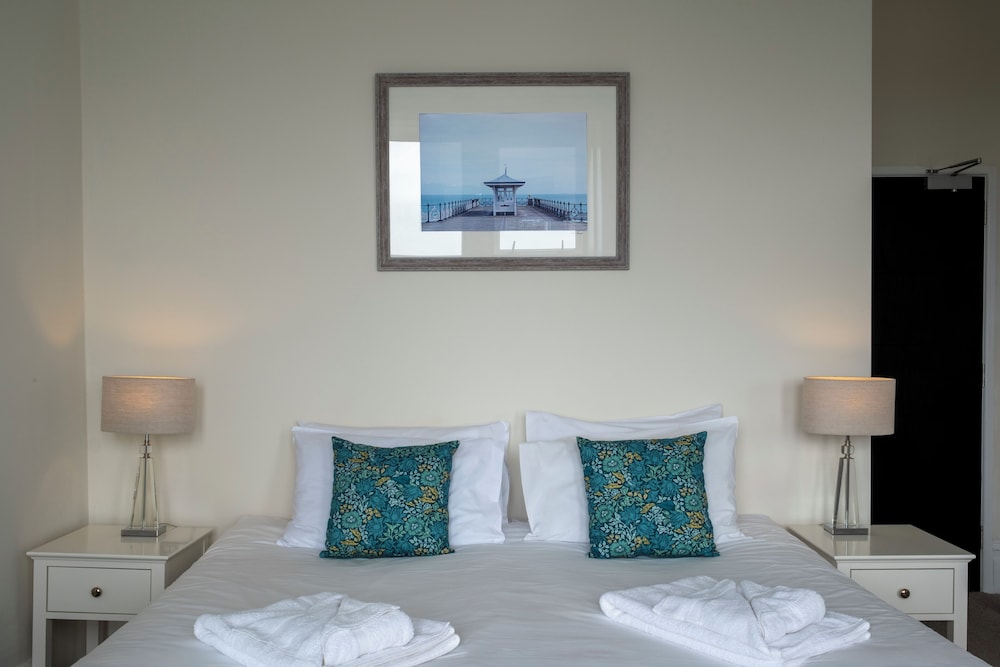 Grand Hotel Swanage 40/50