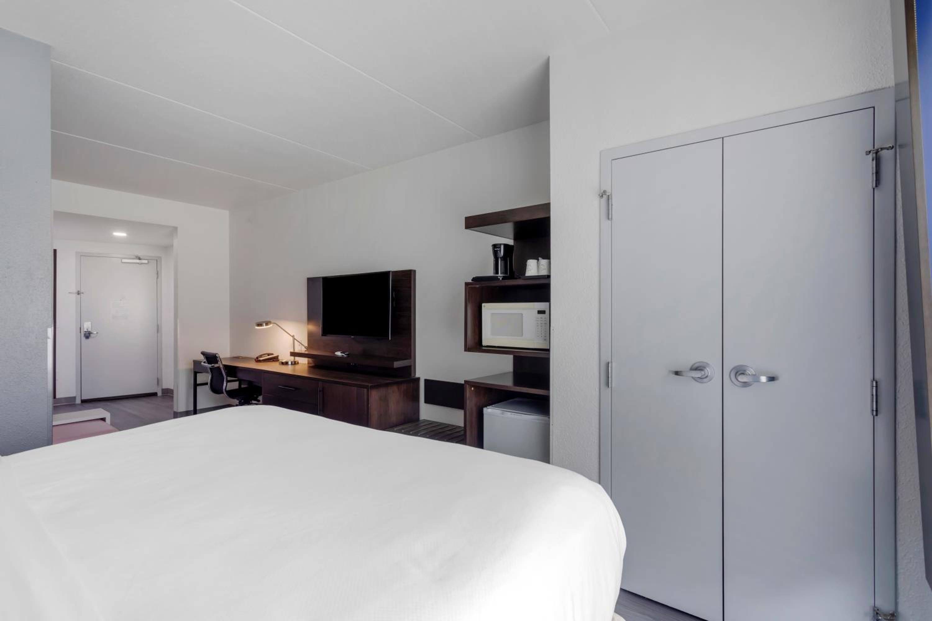 Deluxe, Suite, King Bed